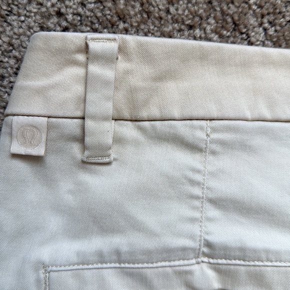 Lululemon Commission Classic-Fit Short 9" Oxford Prosecco Yellow/White - Picture 7 of 10
